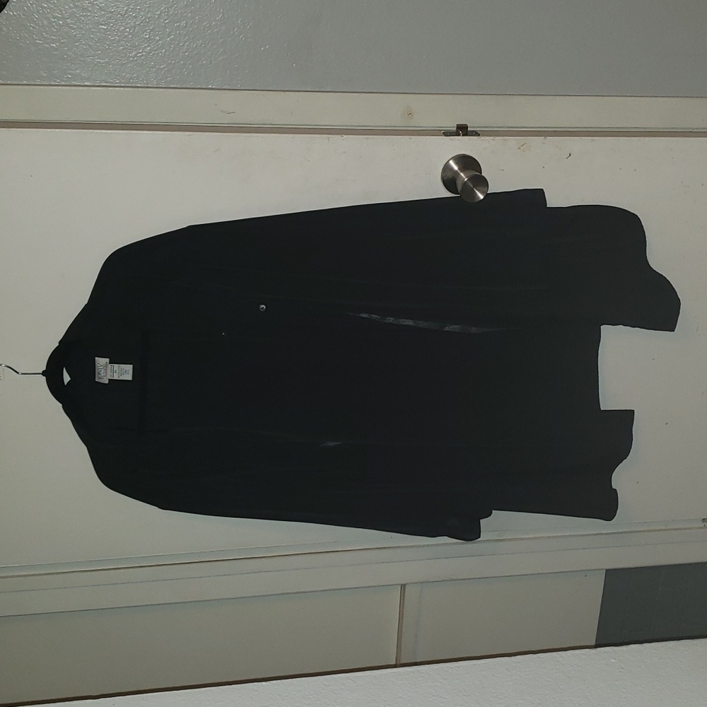 6X only necessities black button down